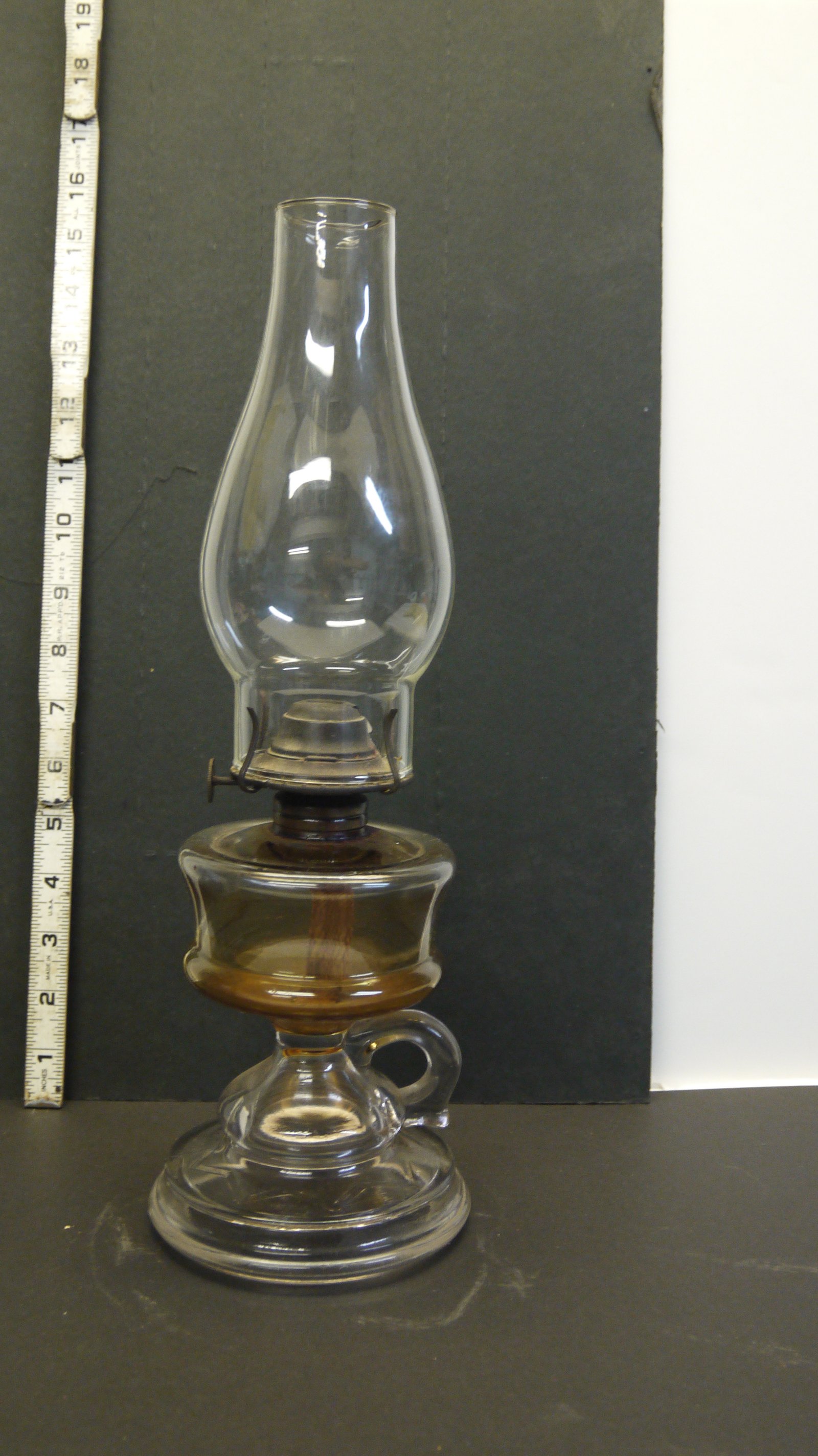Amber-Font Clear-Glass Kerosene Table Lamp with Chimney