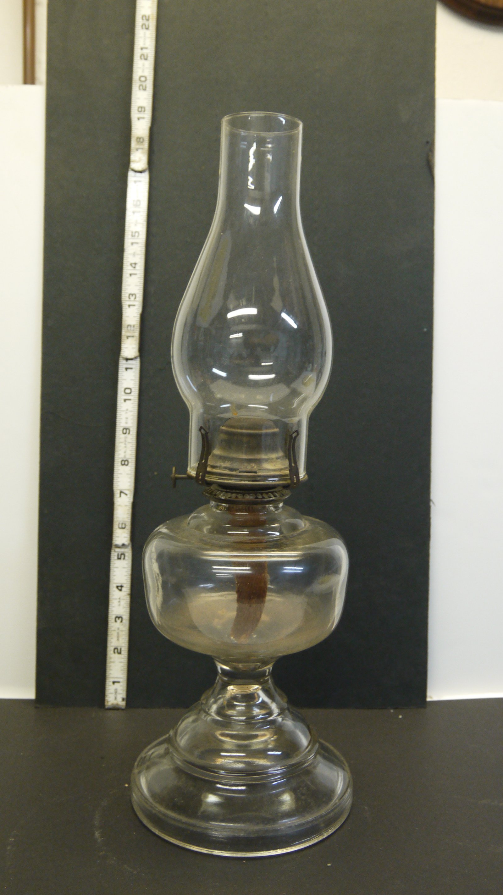 Clear Glass Pedestal Kerosene Oil Lamp with Chimney 2