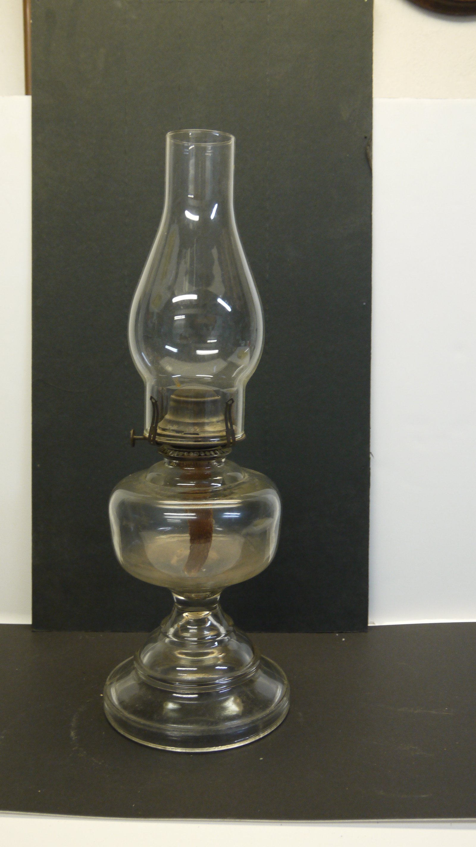 Clear Glass Pedestal Kerosene Oil Lamp with Chimney 3